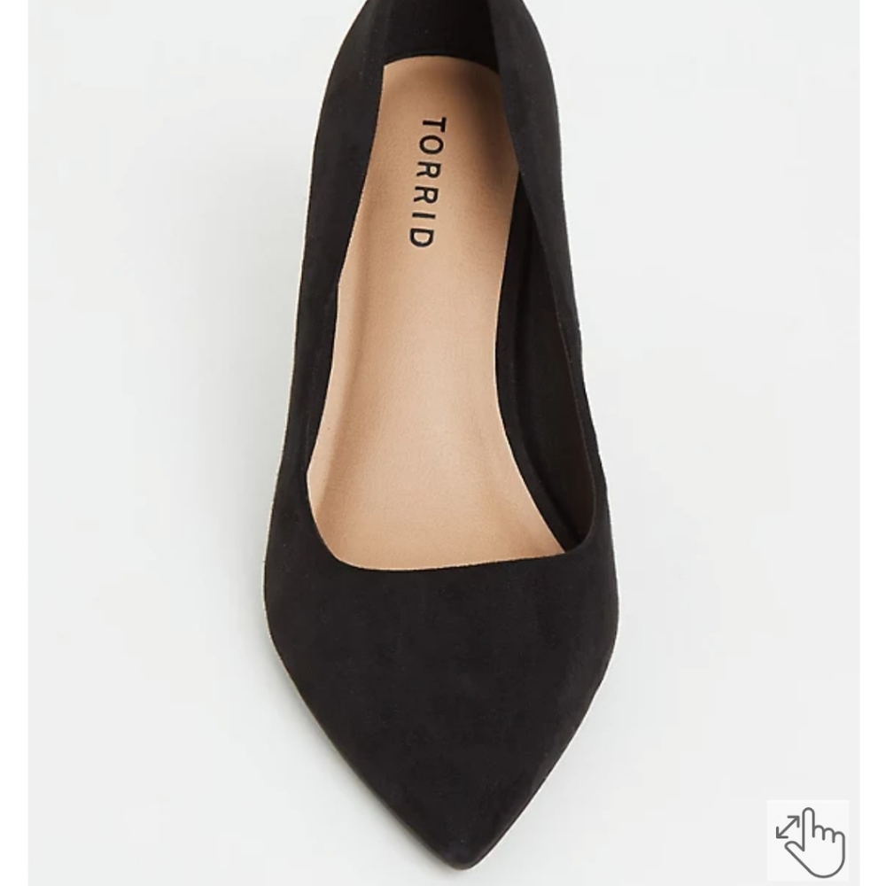 NWT TORRID Black Faux Suade PointToe Pumps